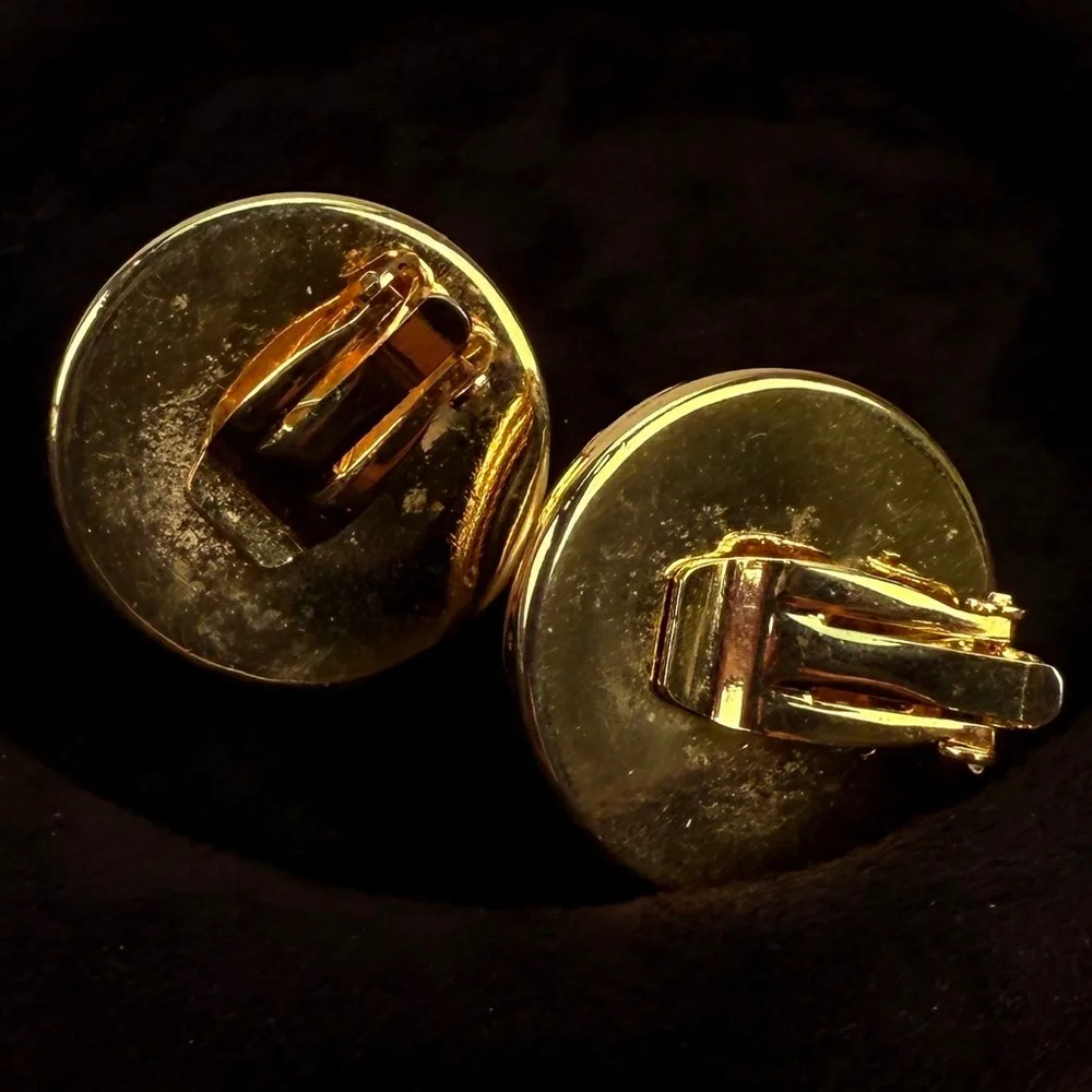 Vintage, goldtone, faux pearl large clip on earrings